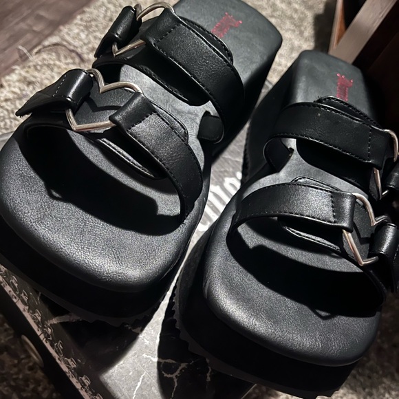 Demonia Flip-12 Black Platform Sandals - Picture 2 of 4